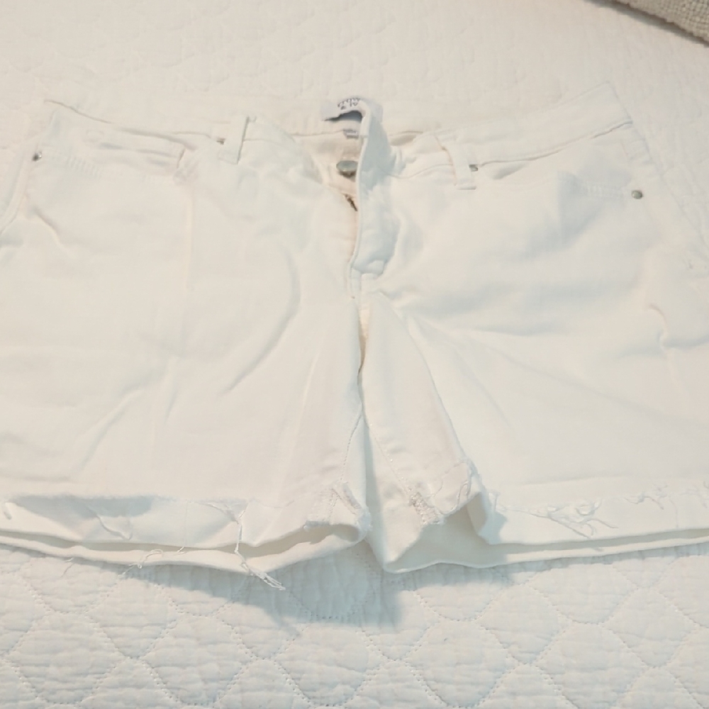 Crown & Ivy Women's White Denim Shorts